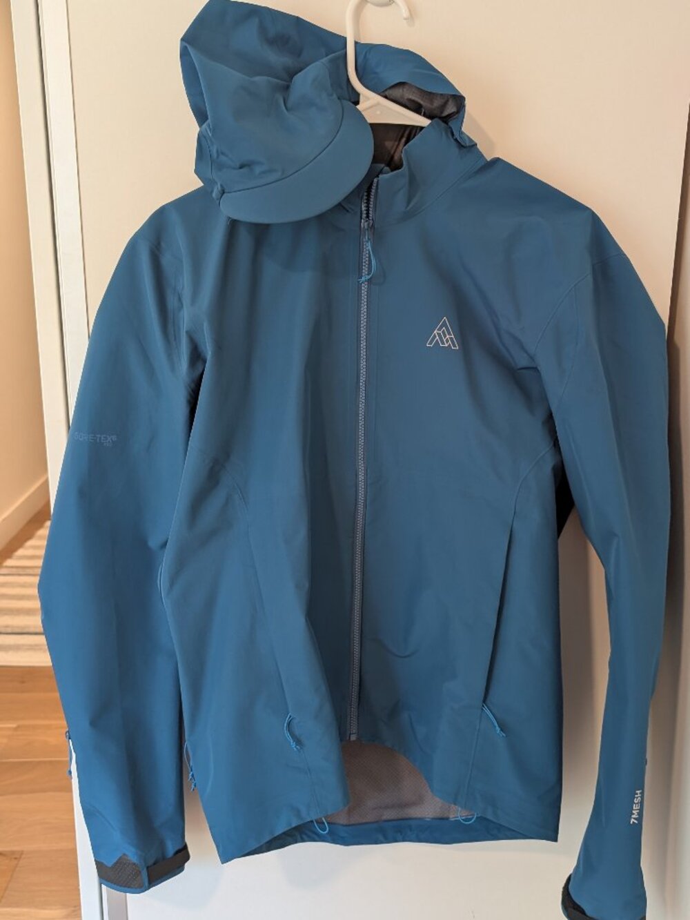 2025 7Mesh Revelation Rain Jacket, Men's Size Small, Blue